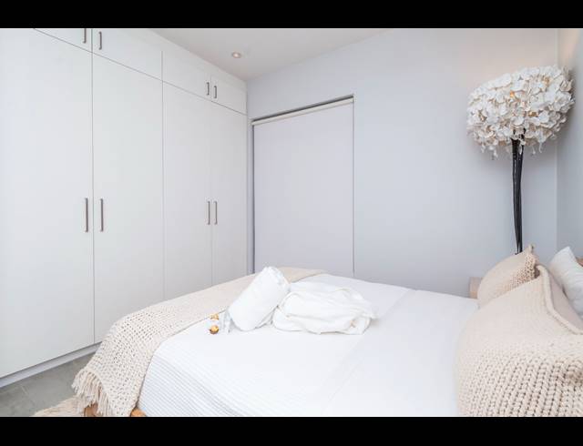2 BEDROOM APARTMENT TO LET IN DE WATERKANT
